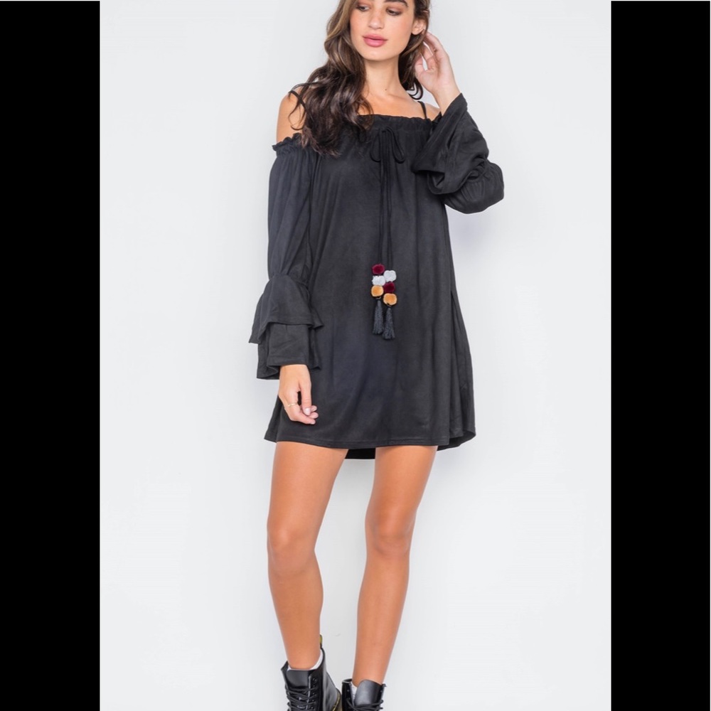 Off the shoulder boutique faux Suede black mini - Picture 3 of 6